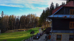 Terasa horského hotelu