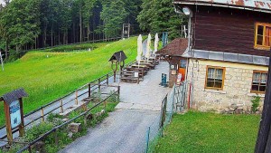 SkiAreál - Horský hotel Vsacký Cáb - Terasa horského hotelu - 9.6.2026 v 05:15 SkiAreál - Horský hotel Vsacký Cáb - Terasa horského hotelu - 9.6.2026 v 05:15