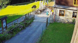 SkiAreál - Horský hotel Vsacký Cáb - Terasa horského hotelu - 9.6.2026 v 07:15 SkiAreál - Horský hotel Vsacký Cáb - Terasa horského hotelu - 9.6.2026 v 07:15
