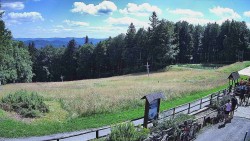 Lift boarding station