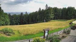 Lift boarding station