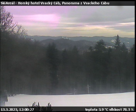 SkiAreál - Horský hotel Vsacký Cáb - Panorama z Vsackého Cábu - 13.3.2023 v 12:00