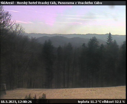 SkiAreál - Horský hotel Vsacký Cáb - Panorama z Vsackého Cábu - 18.3.2023 v 12:00