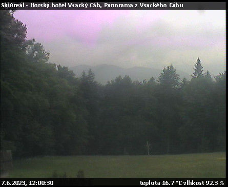 SkiAreál - Horský hotel Vsacký Cáb - Panorama z Vsackého Cábu - 7.6.2023 v 12:00