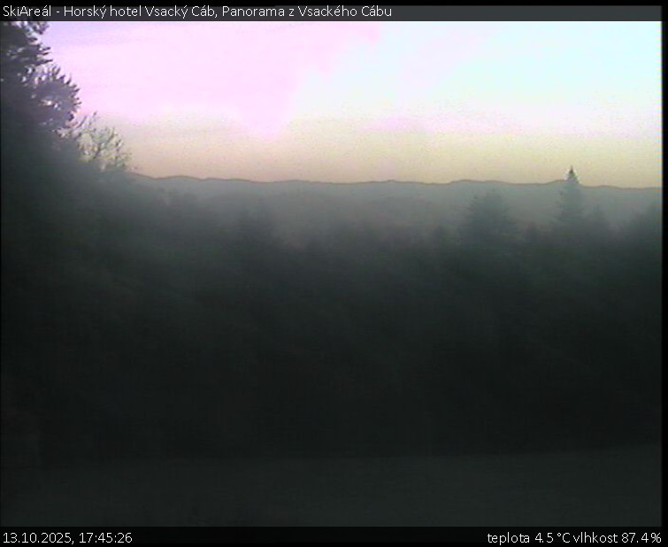 SkiAreál - Horský hotel Vsacký Cáb - Panorama z Vsackého Cábu - 13.10.2025 v 17:45 SkiAreál - Horský hotel Vsacký Cáb - Panorama z Vsackého Cábu - 13.10.2025 v 17:45