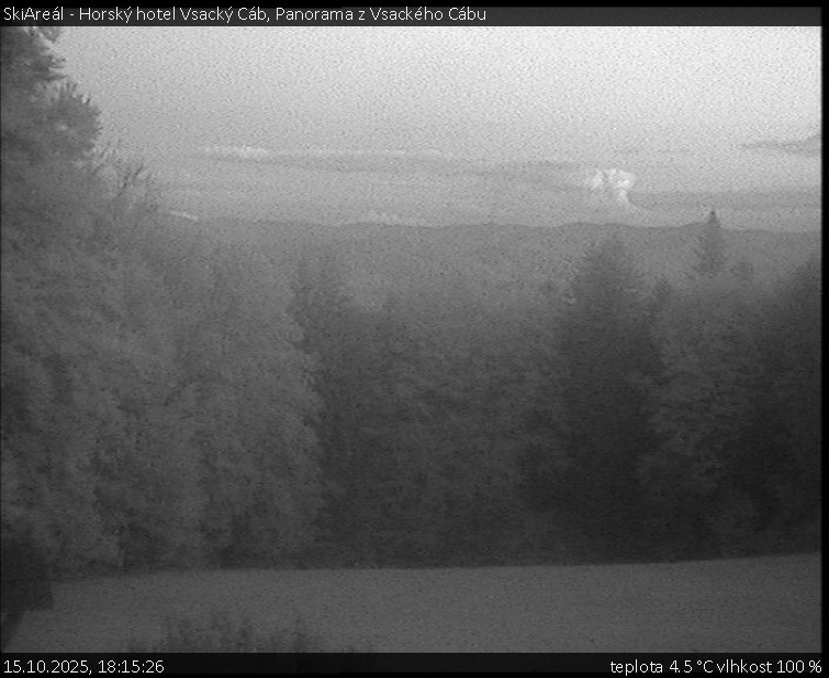 SkiAreál - Horský hotel Vsacký Cáb - Panorama z Vsackého Cábu - 15.10.2025 v 18:15 SkiAreál - Horský hotel Vsacký Cáb - Panorama z Vsackého Cábu - 15.10.2025 v 18:15