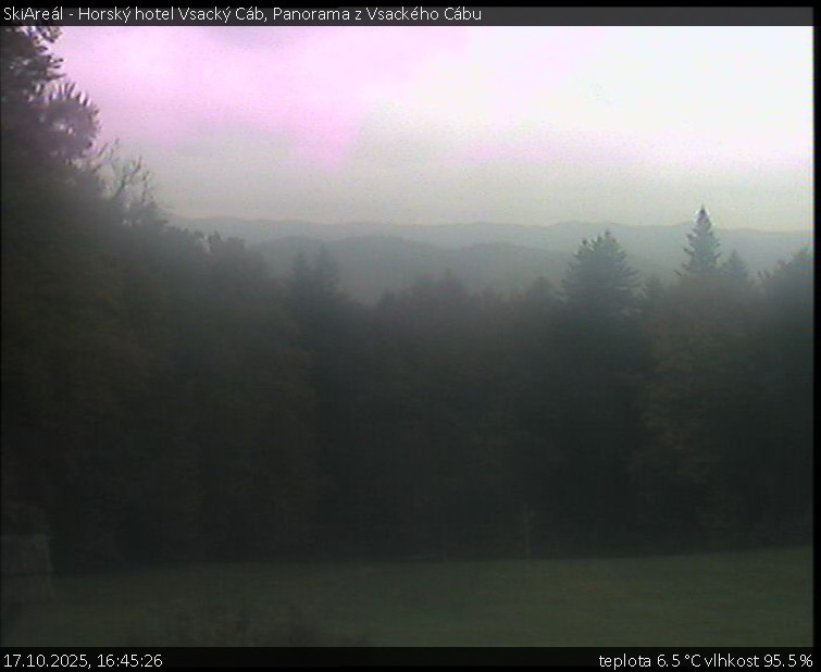 SkiAreál - Horský hotel Vsacký Cáb - Panorama z Vsackého Cábu - 17.10.2025 v 16:45 SkiAreál - Horský hotel Vsacký Cáb - Panorama z Vsackého Cábu - 17.10.2025 v 16:45