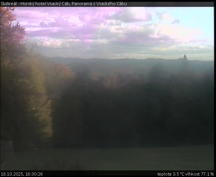 SkiAreál - Horský hotel Vsacký Cáb - Panorama z Vsackého Cábu - 18.10.2025 v 16:30 SkiAreál - Horský hotel Vsacký Cáb - Panorama z Vsackého Cábu - 18.10.2025 v 16:30