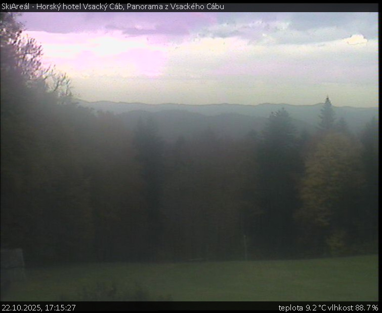 SkiAreál - Horský hotel Vsacký Cáb - Panorama z Vsackého Cábu - 22.10.2025 v 17:15 SkiAreál - Horský hotel Vsacký Cáb - Panorama z Vsackého Cábu - 22.10.2025 v 17:15