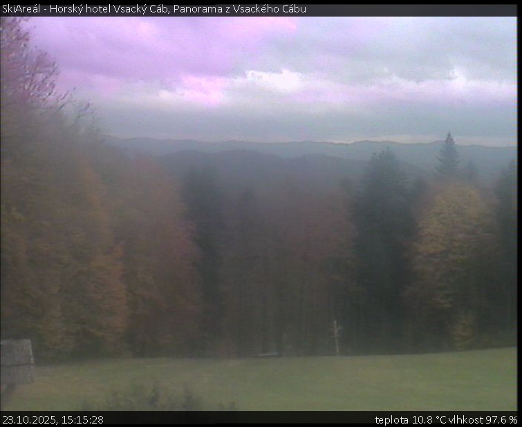 SkiAreál - Horský hotel Vsacký Cáb - Panorama z Vsackého Cábu - 23.10.2025 v 15:15 SkiAreál - Horský hotel Vsacký Cáb - Panorama z Vsackého Cábu - 23.10.2025 v 15:15