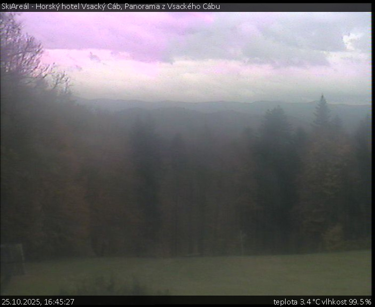 SkiAreál - Horský hotel Vsacký Cáb - Panorama z Vsackého Cábu - 25.10.2025 v 16:45 SkiAreál - Horský hotel Vsacký Cáb - Panorama z Vsackého Cábu - 25.10.2025 v 16:45
