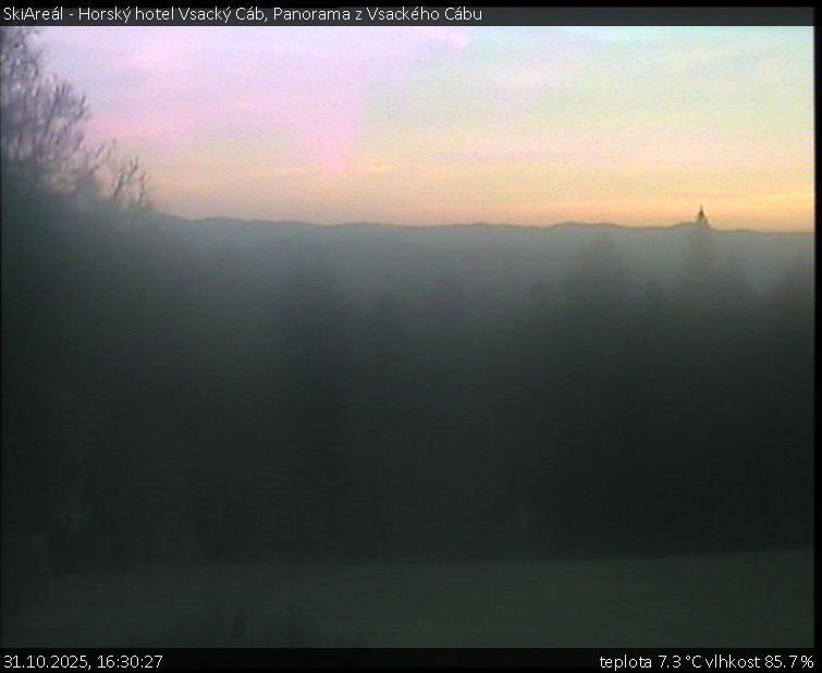 SkiAreál - Horský hotel Vsacký Cáb - Panorama z Vsackého Cábu - 31.10.2025 v 16:30 SkiAreál - Horský hotel Vsacký Cáb - Panorama z Vsackého Cábu - 31.10.2025 v 16:30