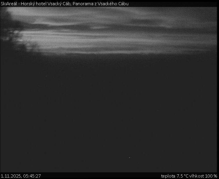 SkiAreál - Horský hotel Vsacký Cáb - Panorama z Vsackého Cábu - 1.11.2025 v 05:45 SkiAreál - Horský hotel Vsacký Cáb - Panorama z Vsackého Cábu - 1.11.2025 v 05:45