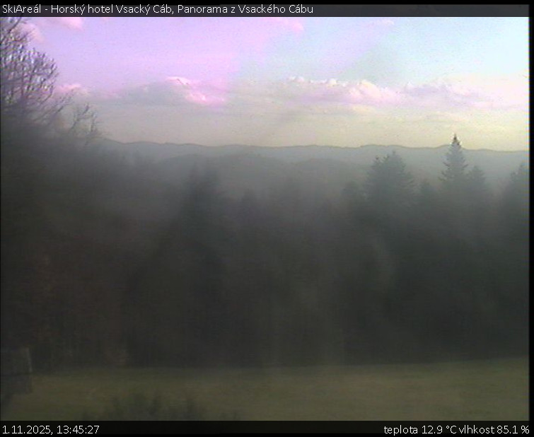SkiAreál - Horský hotel Vsacký Cáb - Panorama z Vsackého Cábu - 1.11.2025 v 13:45 SkiAreál - Horský hotel Vsacký Cáb - Panorama z Vsackého Cábu - 1.11.2025 v 13:45