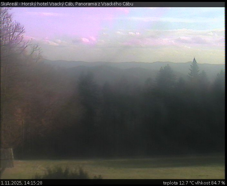 SkiAreál - Horský hotel Vsacký Cáb - Panorama z Vsackého Cábu - 1.11.2025 v 14:15 SkiAreál - Horský hotel Vsacký Cáb - Panorama z Vsackého Cábu - 1.11.2025 v 14:15