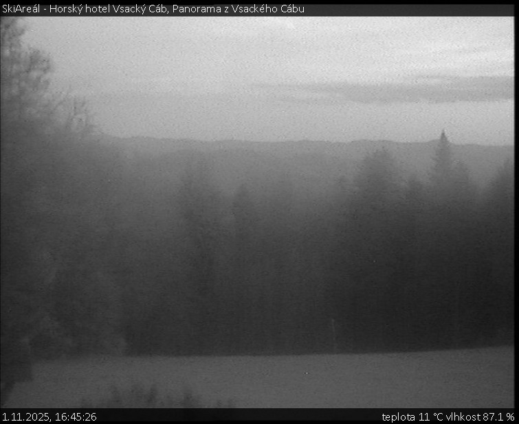 SkiAreál - Horský hotel Vsacký Cáb - Panorama z Vsackého Cábu - 1.11.2025 v 16:45 SkiAreál - Horský hotel Vsacký Cáb - Panorama z Vsackého Cábu - 1.11.2025 v 16:45
