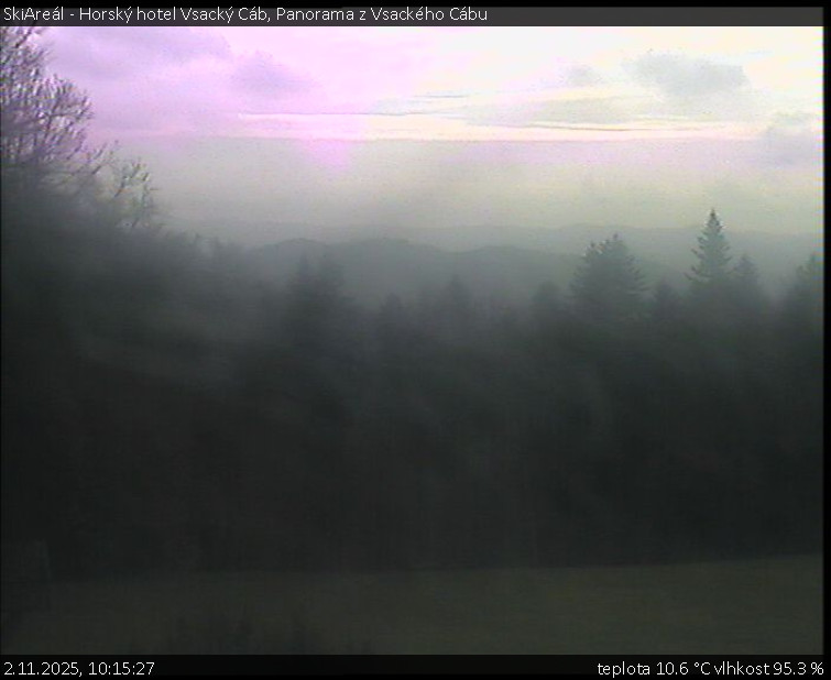 SkiAreál - Horský hotel Vsacký Cáb - Panorama z Vsackého Cábu - 2.11.2025 v 10:15 SkiAreál - Horský hotel Vsacký Cáb - Panorama z Vsackého Cábu - 2.11.2025 v 10:15