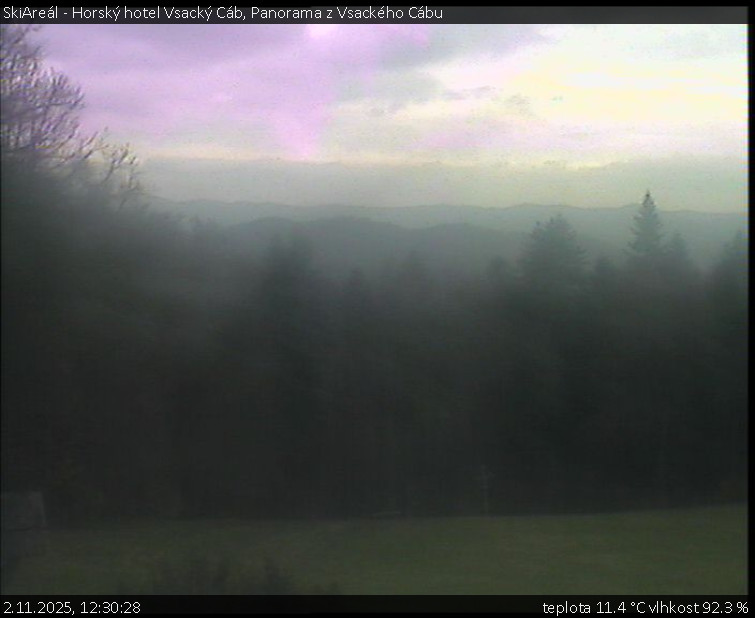 SkiAreál - Horský hotel Vsacký Cáb - Panorama z Vsackého Cábu - 2.11.2025 v 12:30 SkiAreál - Horský hotel Vsacký Cáb - Panorama z Vsackého Cábu - 2.11.2025 v 12:30