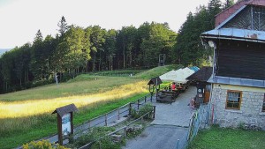 SkiAreál – Berghotel Vsacký Cáb - Panorama z Vsackiego Cáb - 8.8.2026 v 17:45 SkiAreál – Berghotel Vsacký Cáb - Panorama z Vsackiego Cáb - 8.8.2026 v 17:45