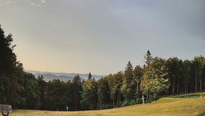 SkiAreál – Berghotel Vsacký Cáb - Betreten der Laufbahnen - 16.7.2026 v 05:46 SkiAreál – Berghotel Vsacký Cáb - Betreten der Laufbahnen - 16.7.2026 v 05:46