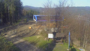 Skiareál Bílá - Lanovka - výstupní stanice - 27.4.2024 v 08:00