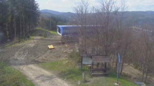 Skiareál Bílá - Lanovka - výstupní stanice - 27.4.2024 v 12:00