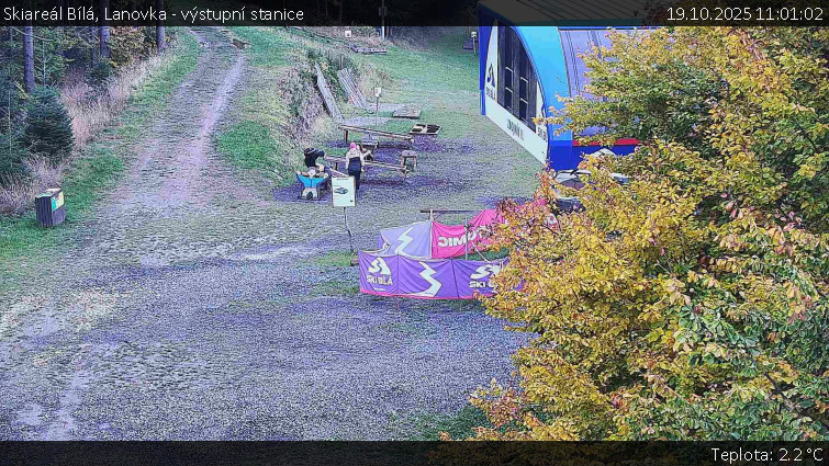 Skiareál Bílá - Lanovka - výstupní stanice - 19.10.2025 v 11:01 Skiareál Bílá - Lanovka - výstupní stanice - 19.10.2025 v 11:01