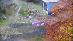 Skiareál Bílá - Lanovka - výstupní stanice - 24.10.2025 v 08:01 Skiareál Bílá - Lanovka - výstupní stanice - 24.10.2025 v 08:01