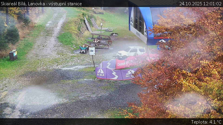 Skiareál Bílá - Lanovka - výstupní stanice - 24.10.2025 v 12:01 Skiareál Bílá - Lanovka - výstupní stanice - 24.10.2025 v 12:01
