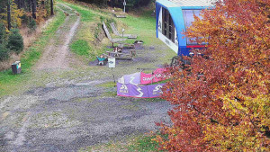 Skiareál Bílá - Lanovka - výstupní stanice - 24.10.2025 v 16:01 Skiareál Bílá - Lanovka - výstupní stanice - 24.10.2025 v 16:01