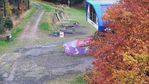 Skiareál Bílá - Lanovka - výstupní stanice - 24.10.2025 v 17:01 Skiareál Bílá - Lanovka - výstupní stanice - 24.10.2025 v 17:01