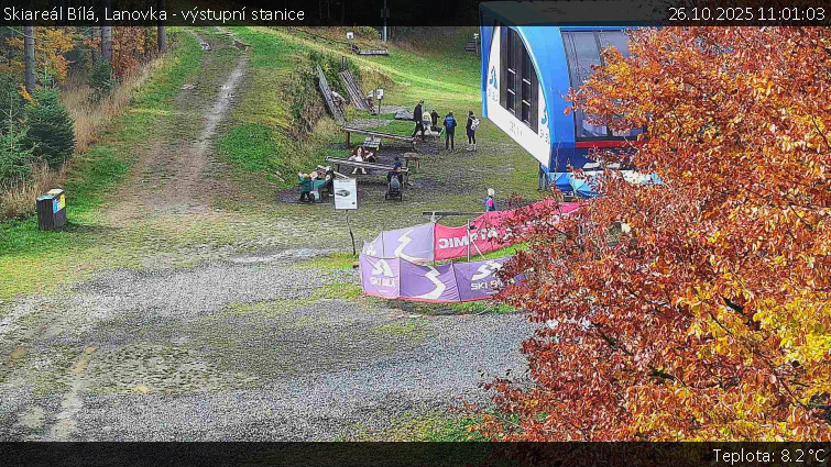 Skiareál Bílá - Lanovka - výstupní stanice - 26.10.2025 v 11:01 Skiareál Bílá - Lanovka - výstupní stanice - 26.10.2025 v 11:01