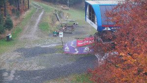 Skiareál Bílá - Lanovka - výstupní stanice - 29.10.2025 v 06:31 Skiareál Bílá - Lanovka - výstupní stanice - 29.10.2025 v 06:31