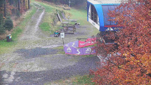 Skiareál Bílá - Lanovka - výstupní stanice - 29.10.2025 v 07:31 Skiareál Bílá - Lanovka - výstupní stanice - 29.10.2025 v 07:31