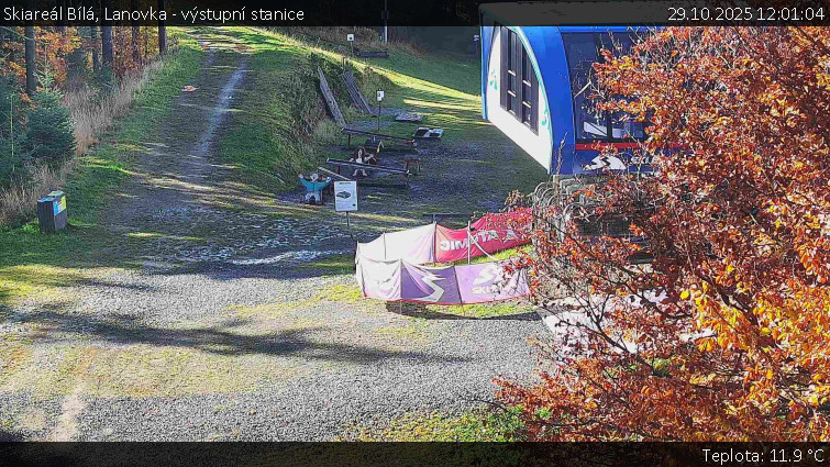 Skiareál Bílá - Lanovka - výstupní stanice - 29.10.2025 v 12:01 Skiareál Bílá - Lanovka - výstupní stanice - 29.10.2025 v 12:01