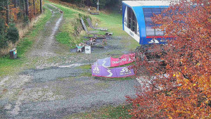 Skiareál Bílá - Lanovka - výstupní stanice - 29.10.2025 v 13:01 Skiareál Bílá - Lanovka - výstupní stanice - 29.10.2025 v 13:01