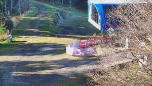 Skiareál Bílá - Lanovka - výstupní stanice - 6.11.2025 v 10:01 Skiareál Bílá - Lanovka - výstupní stanice - 6.11.2025 v 10:01