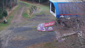 Skiareál Bílá - Lanovka - výstupní stanice - 8.11.2025 v 06:31 Skiareál Bílá - Lanovka - výstupní stanice - 8.11.2025 v 06:31