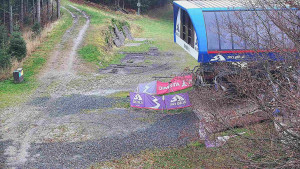 Skiareál Bílá - Lanovka - výstupní stanice - 8.11.2025 v 14:31 Skiareál Bílá - Lanovka - výstupní stanice - 8.11.2025 v 14:31