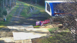 Skiareál Bílá - Lanovka - výstupní stanice - 14.11.2025 v 12:01 Skiareál Bílá - Lanovka - výstupní stanice - 14.11.2025 v 12:01