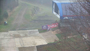 Skiareál Bílá - Lanovka - výstupní stanice - 15.11.2025 v 08:01 Skiareál Bílá - Lanovka - výstupní stanice - 15.11.2025 v 08:01