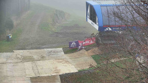 Skiareál Bílá - Lanovka - výstupní stanice - 15.11.2025 v 11:31 Skiareál Bílá - Lanovka - výstupní stanice - 15.11.2025 v 11:31