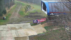 Skiareál Bílá - Lanovka - výstupní stanice - 15.11.2025 v 12:31 Skiareál Bílá - Lanovka - výstupní stanice - 15.11.2025 v 12:31