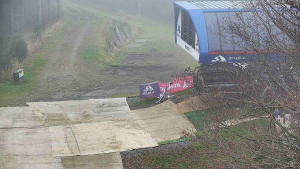 Skiareál Bílá - Lanovka - výstupní stanice - 15.11.2025 v 13:31 Skiareál Bílá - Lanovka - výstupní stanice - 15.11.2025 v 13:31