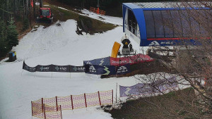Skiareál Bílá - Lanovka - výstupní stanice - 7.12.2025 v 11:01 Skiareál Bílá - Lanovka - výstupní stanice - 7.12.2025 v 11:01