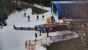 Skiareál Bílá - Lanovka - výstupní stanice - 7.12.2025 v 11:31 Skiareál Bílá - Lanovka - výstupní stanice - 7.12.2025 v 11:31