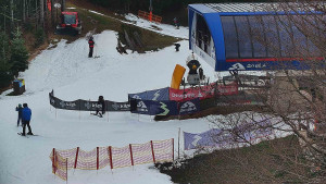 Skiareál Bílá - Lanovka - výstupní stanice - 7.12.2025 v 15:01 Skiareál Bílá - Lanovka - výstupní stanice - 7.12.2025 v 15:01