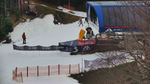 Skiareál Bílá - Lanovka - výstupní stanice - 8.12.2025 v 11:01 Skiareál Bílá - Lanovka - výstupní stanice - 8.12.2025 v 11:01
