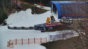 Skiareál Bílá - Lanovka - výstupní stanice - 8.12.2025 v 15:01 Skiareál Bílá - Lanovka - výstupní stanice - 8.12.2025 v 15:01