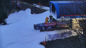 Skiareál Bílá - Lanovka - výstupní stanice - 8.12.2025 v 16:01 Skiareál Bílá - Lanovka - výstupní stanice - 8.12.2025 v 16:01